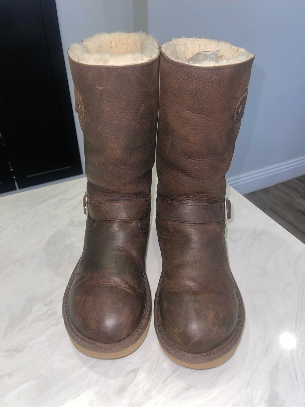 Women UGG Australia Kensington Boots- Size 7